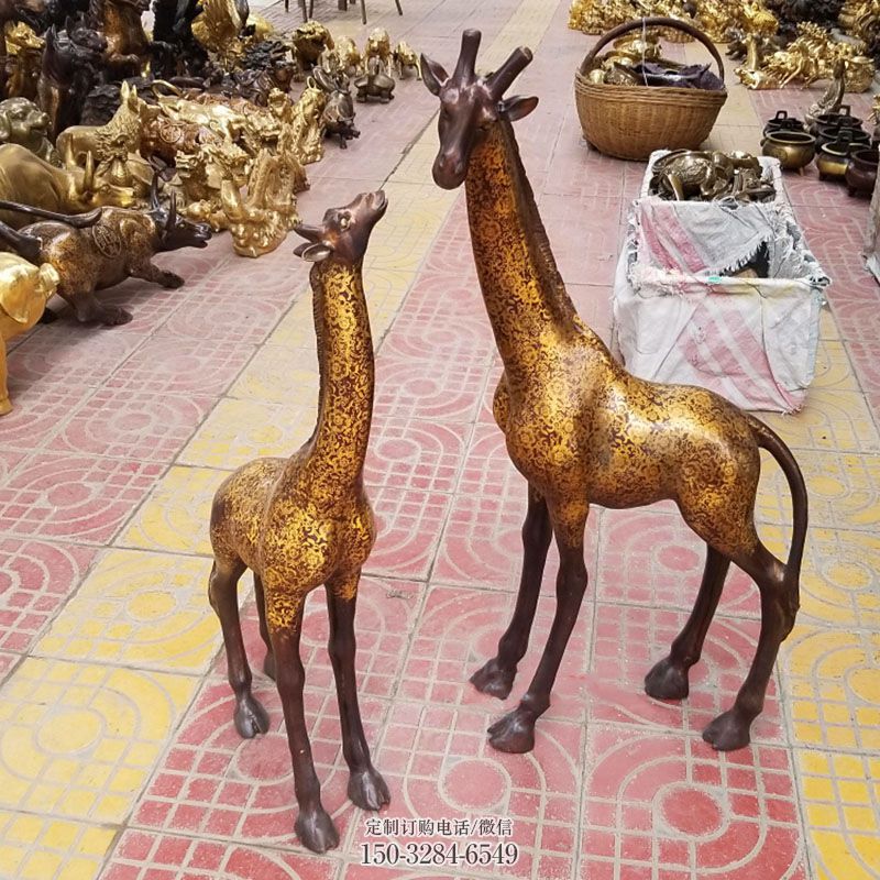 钢铸长颈鹿雕塑 景区铜长颈鹿雕塑优选 鹿科雕塑装饰精品