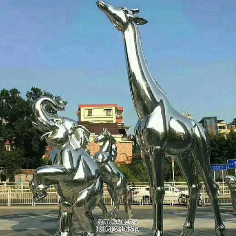 钢铸长颈鹿雕塑 烤漆镂空长颈鹿雕塑制造商 户外鹿科雕塑摆放制作